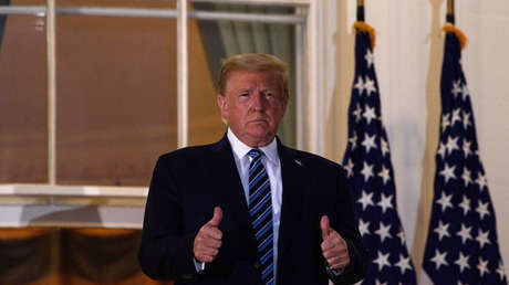 Trump 'salta' por encima del covid-19 y le anota un 'touchdown' en un video publicado por su campaña electoral