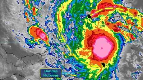 Imágenes espaciales del huracán Delta de categoría 4 que se aproxima a la costa mexicana