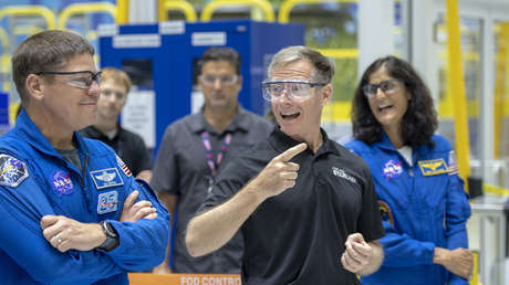 El comandante de la misión espacial tripulada de Boeing anuncia repentinamente que no volará en la nave Starliner que ayudó a construir