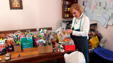 'Hospital de Juguetes': el proyecto solidario argentino que convierte muñecas y autitos de carrera dañados en regalos para niños