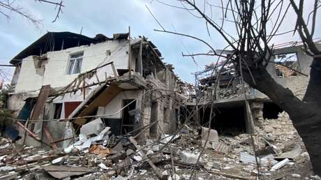 Lavrov conversó por teléfono con los cancilleres de Azerbaiyán y Armenia, que confirmaron su compromiso con el alto el fuego en Nagorno Karabaj