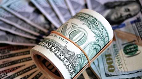 Determinan cuánto tiempo puede sobrevivir el coronavirus en las pantallas de los móviles o en los billetes