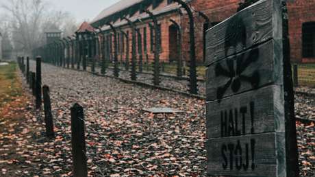 Facebook prohíbe el contenido que niegue el Holocausto