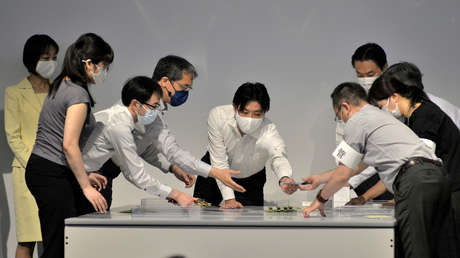 VIDEO: Científicos muestran cuál es el lugar más seguro a la hora de sentarse a una mesa en plena pandemia del coronavirus