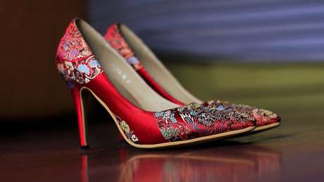 FOTOS: Un hombre usa tacones y faldas para erradicar los estereotipos de género y sus 'looks' se vuelven virales en Instagram