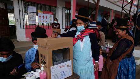 "Reproducen conceptos coloniales": Defensoría del Pueblo de Bolivia denunciará a un periodista español por sus dichos racistas contra los bolivianos