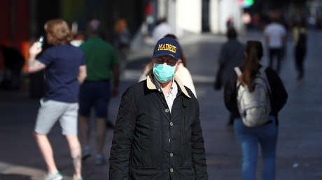 Varias regiones españolas imponen el toque de queda mientras Madrid limita las reuniones públicas y privadas por la noche