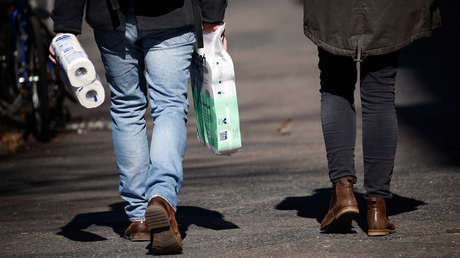FOTO: Instalan en Alemania la primera máquina expendedora de papel higiénico