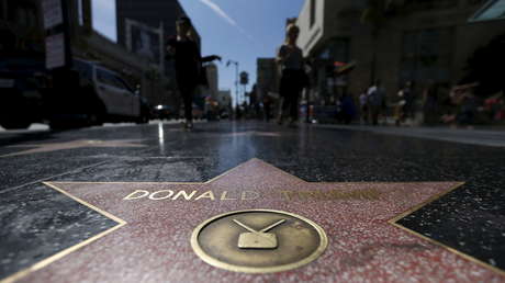 Vandalizan nuevamente la estrella de Trump en el Paseo de la Fama, cuatro semanas después del último ataque