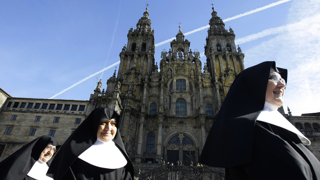 Hallan un 'selfi de piedra' de hace 900 años escondido en la Catedral de Santiago de Compostela (FOTO)