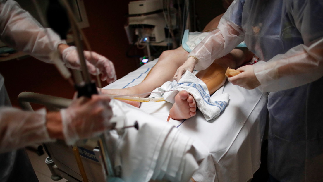 Advierten que la actual ola de covid-19 podría no ser la última en Europa