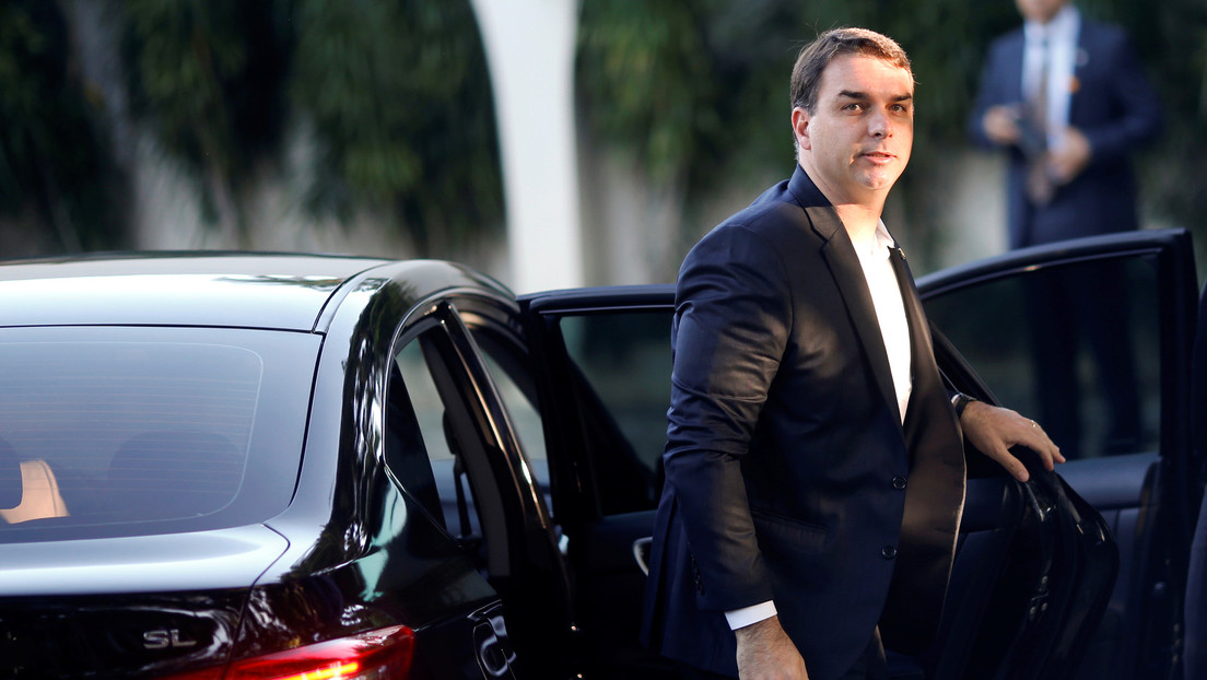 La Fiscalía de Río de Janeiro denuncia al senador Flávio Bolsonaro, hijo del presidente de Brasil, por corrupción