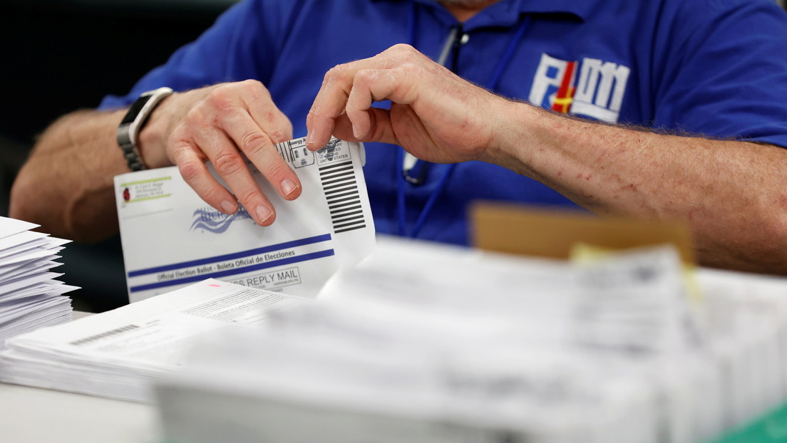 Trump: "Estamos ganando en Pensilvania, pero su secretaria de estado acaba de anunciar que hay 'millones de papeletas por contar'"