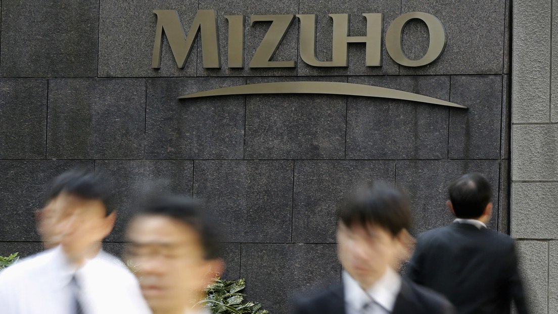 Un primer banco de Japón comenzará a vender datos de sus clientes