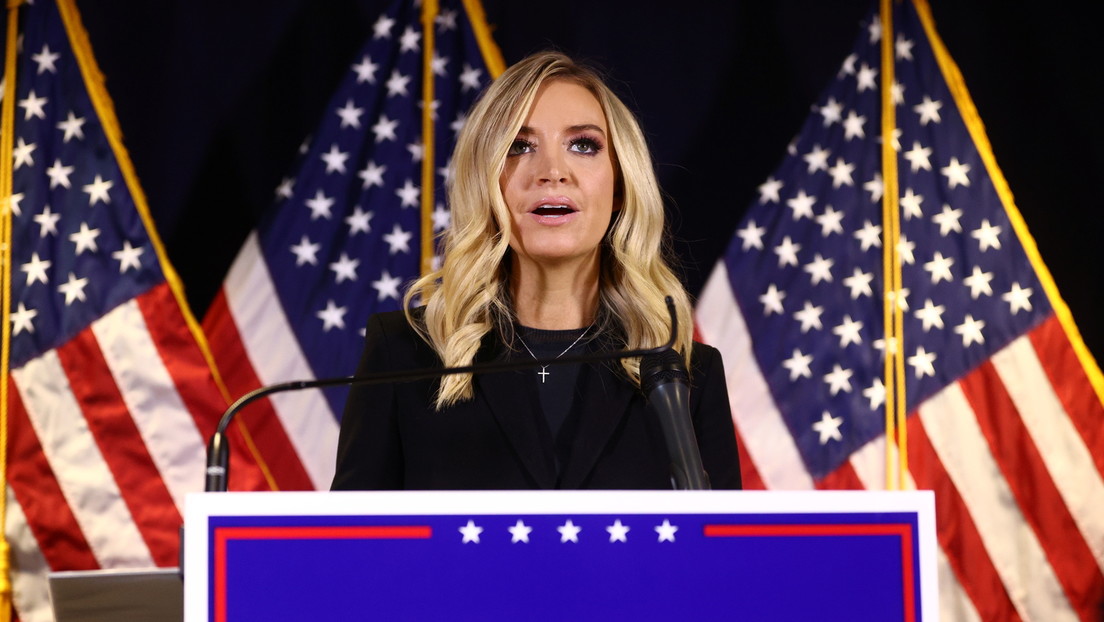 "No podemos seguir mostrando esto": Fox News interrumpe la transmisión en vivo de la portavoz de la Casa Blanca (VIDEO)