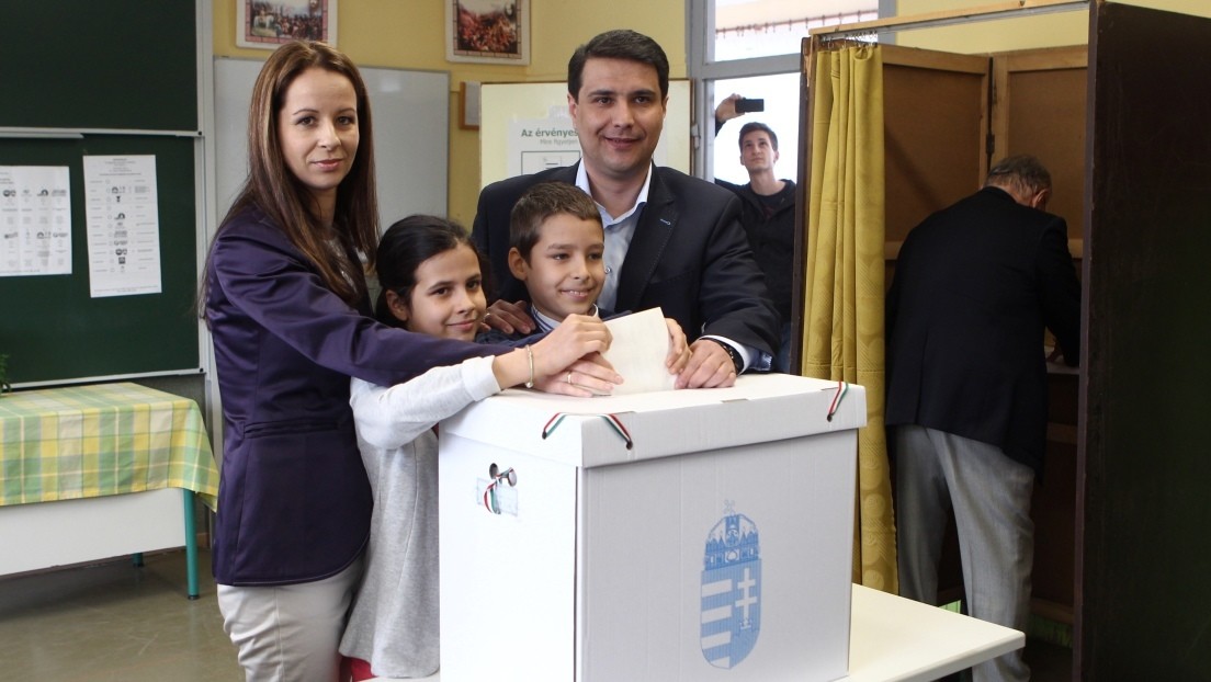 El Gobierno de Hungría propone fijar en la Constitución los roles de género cristianos