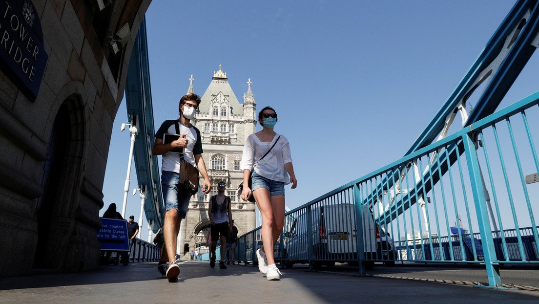 La OMS advierte que los sistemas sanitarios de Europa y las Américas están "al borde de colapso" debido al coronavirus