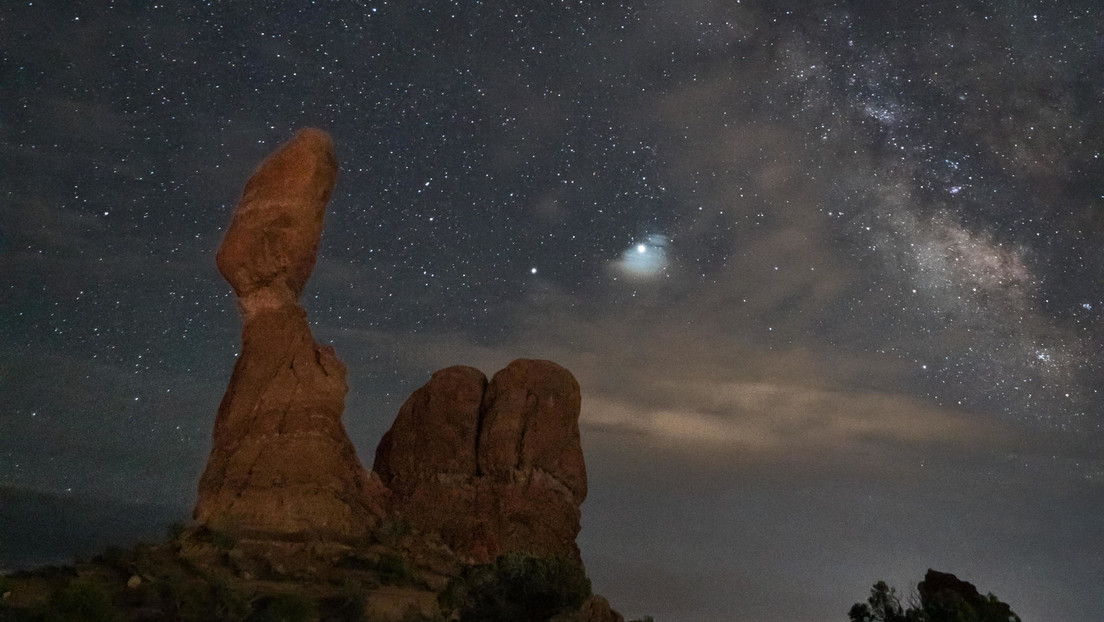 Júpiter y Saturno se unirán en el cielo en un 'planeta doble' por primera vez desde la Edad Media