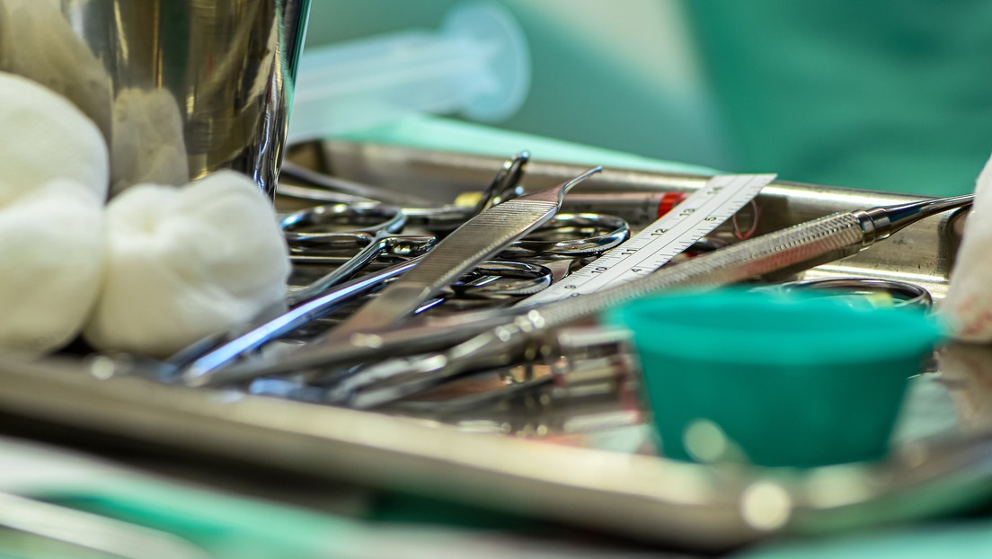 Sacan de la nariz de un hombre una moneda que se metió hace 53 años (y no lo reveló por temor a su madre)