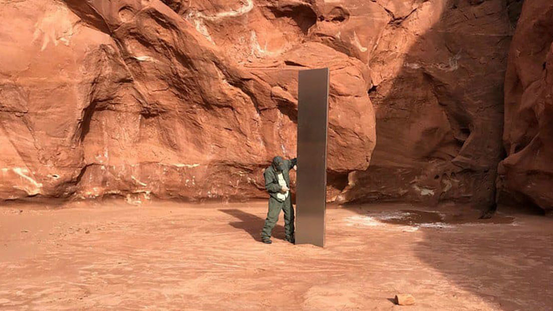 Las redes se llenan de memes tras la aparición del misterioso monolito en el desierto de Utah (FOTOS)
