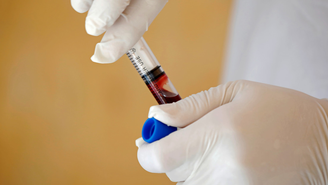 Reino Unido realizará pruebas de un análisis de sangre que podría detectar los primeros signos de 50 tipos de cáncer