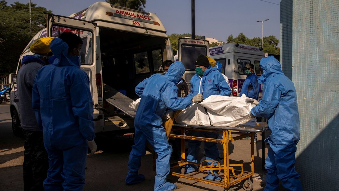 Un anciano 'muerto' por covid-19 'resucita' y regresa a su casa