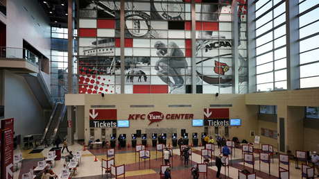 Comienzan a cerrar los colegios electorales en varios estados de EE.UU.