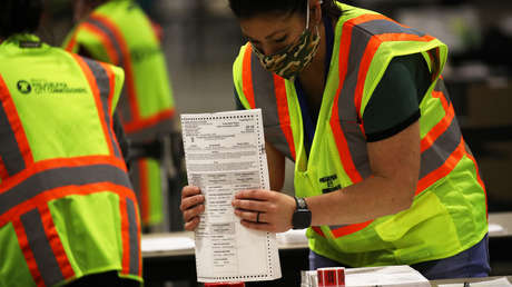 Trump insta a "parar el conteo" de las presidenciales