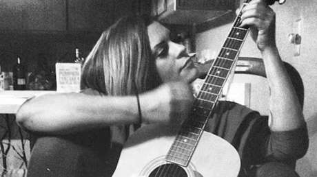 Arrestan tres años después a los sospechosos de asesinar a una cantante en EE.UU. tras atarla con guirnaldas navideñas