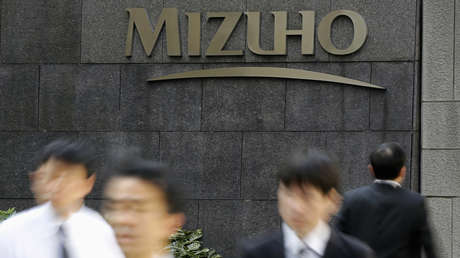 Un primer banco de Japón comenzará a vender datos de sus clientes