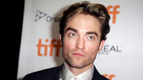 Robert Pattinson sorprende a un niño autista fan de Batman con un regalo especial gracias a Twitter (FOTO)