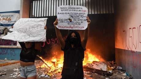 Crece la conmoción en México por la represión policial a balazos contra las mujeres que protestaban por los femicidios en Cancún