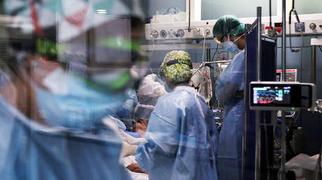 Médicos españoles determinan la gravedad del covid-19 según los síntomas: "Permitirá detectar a los pacientes con peor pronóstico"