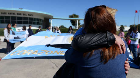 Familiares de los 44 tripulantes del submarino ARA San Juan denuncian a Macri por encubrimiento