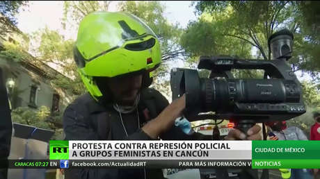 México: Protesta contra represión policial a una marcha feminista en Cancún