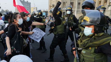 Denuncias de golpe de Estado, protestas y la definición del Tribunal Constitucional: el complicado escenario de Perú tras la destitución de Vizcarra