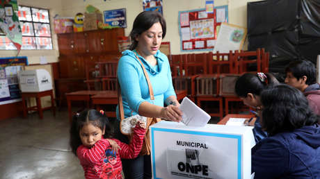 El presidente de Perú publica un decreto para ratificar la convocatoria a elecciones generales en 2021