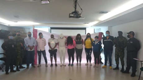 Fiscalía colombiana detiene a 'Los Cirujanos', un grupo que introducía cocaína líquida en implantes de senos para transportar droga a España