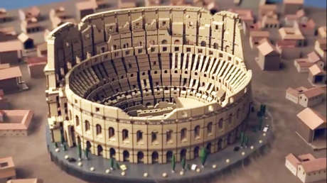 Un Coliseo de 9.000 piezas: LEGO levanta su 'hito' más ambicioso (VIDEO)