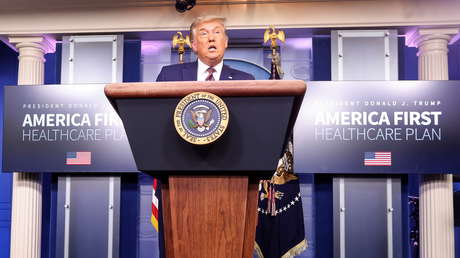 Trump anuncia "dos innovadoras normativas" para reducir el precio de los medicamentos en EE.UU. que las farmacéuticas desafiarían en tribunales