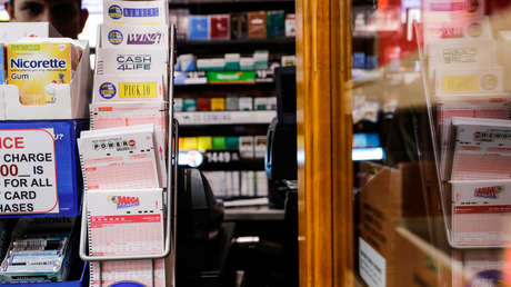 Una mujer gana 100.000 dólares a la lotería gracias a un error del empleado de una tienda