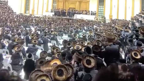 Imágenes de una boda judía secreta con más de 7.000 invitados en plena pandemia causa polémica en Nueva York