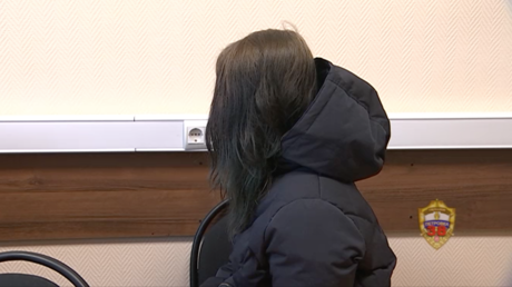 Una mujer deja a su hijo de 10 años encerrado en casa sin comida hasta que lo encuentran sus vecinos 5 días después