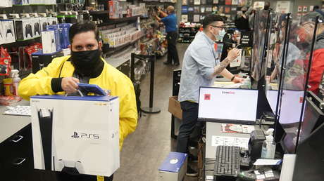 Usuarios de PlayStation 5 reportan un molesto 'bug' que hace girar el disco sin causa evidente