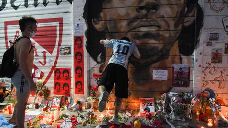 Juntan firmas para quitar la camiseta 10 de la selección argentina tras la muerte de Maradona