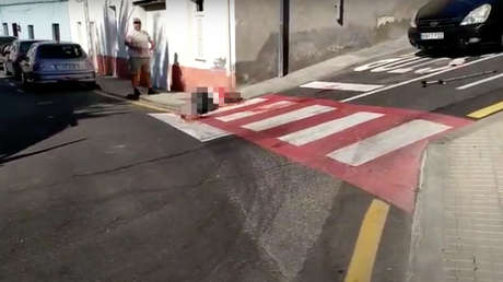 Un hombre apuñala a su tía en España como venganza por haber "matado a disgustos" a su madre