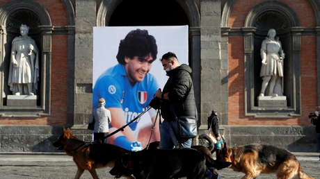 El manager de Maradona asegura que el astro argentino "estaba cansado y no quería vivir más"