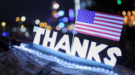 Un estudiante chino impide a una trabajadora de su universidad celebrar Acción de Gracias por ser una "festividad extranjera"