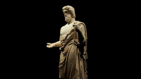 FOTOS: Hallan estatuas de dos dioses grecolatinos en una antigua ciudad en Turquía