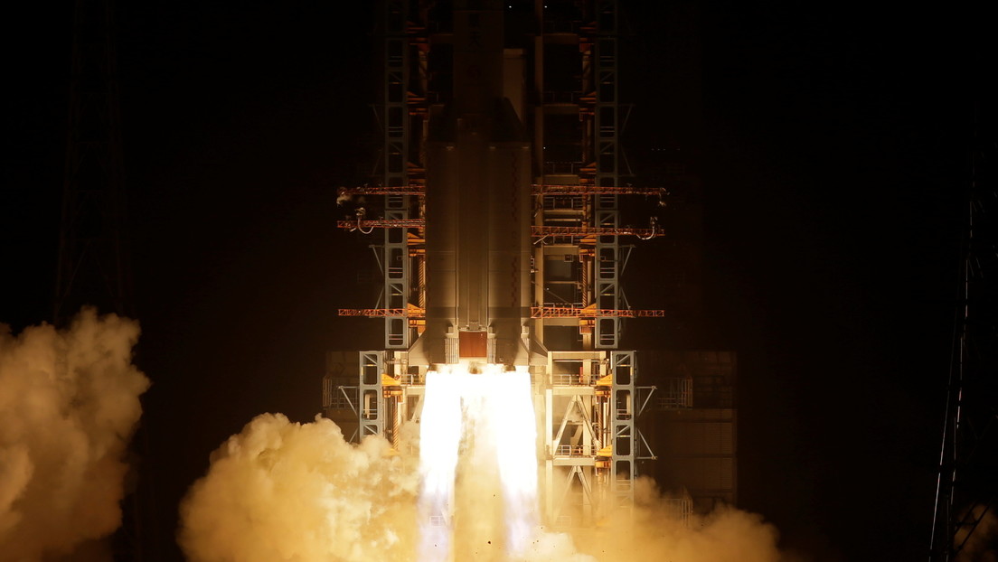 China lanzó su sonda Chang'e-5 a la Luna: ¿qué planea hacer Pekín en el satélite y podrá alguien competir con ellos?